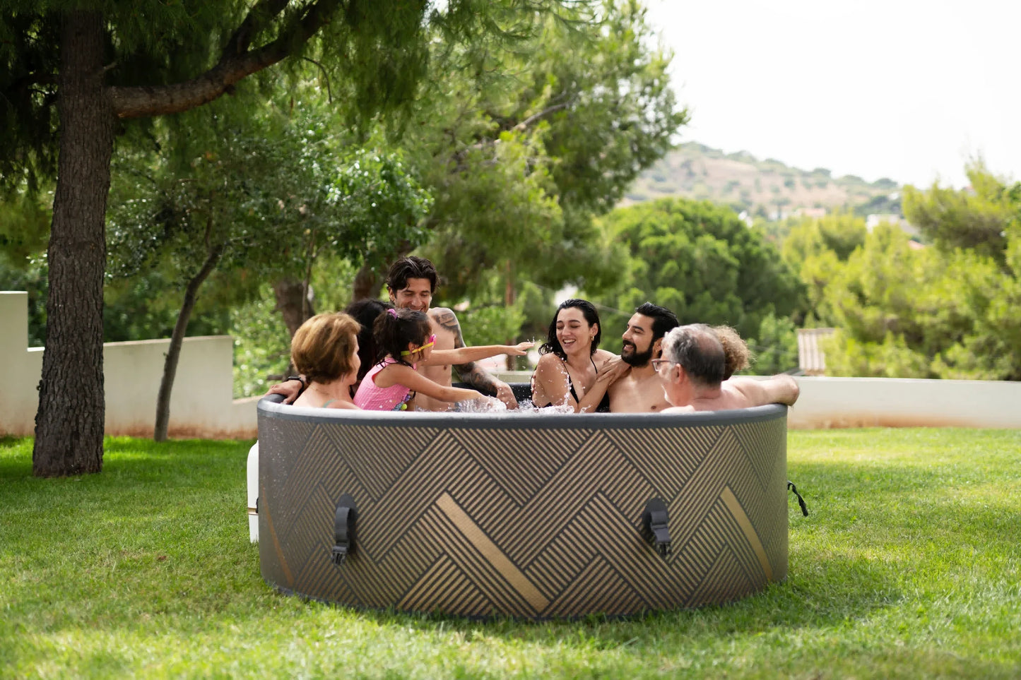 Portable Inflatable Hot Tub Spa (6-Person)